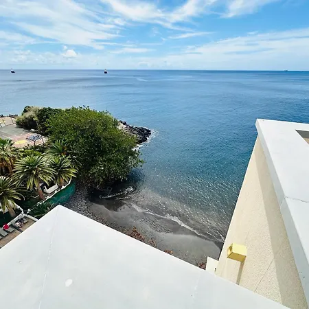 דירה Pambnb - Modern Beachfront Hideaway *