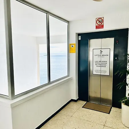 דירה Pambnb - Modern Beachfront Hideaway *